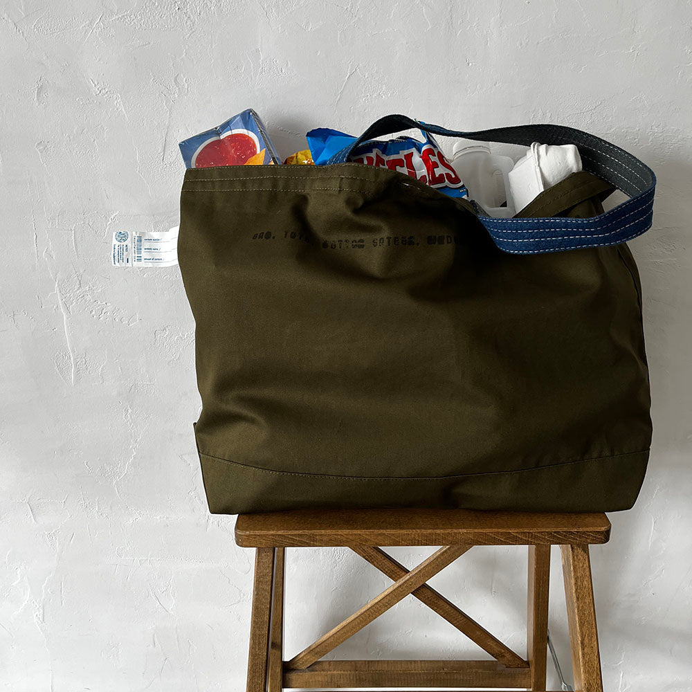 HEMING'S バック♪
新品 WEEKENDER] MIL DENIM TOTE – HEMING'S official online store