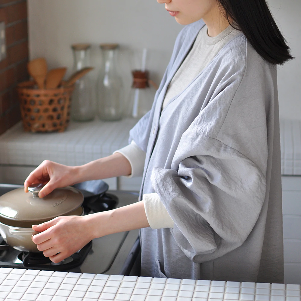 おうち仕事がはかどる、割烹着みたいな春の羽織 coton（コトン）ライトジャケット