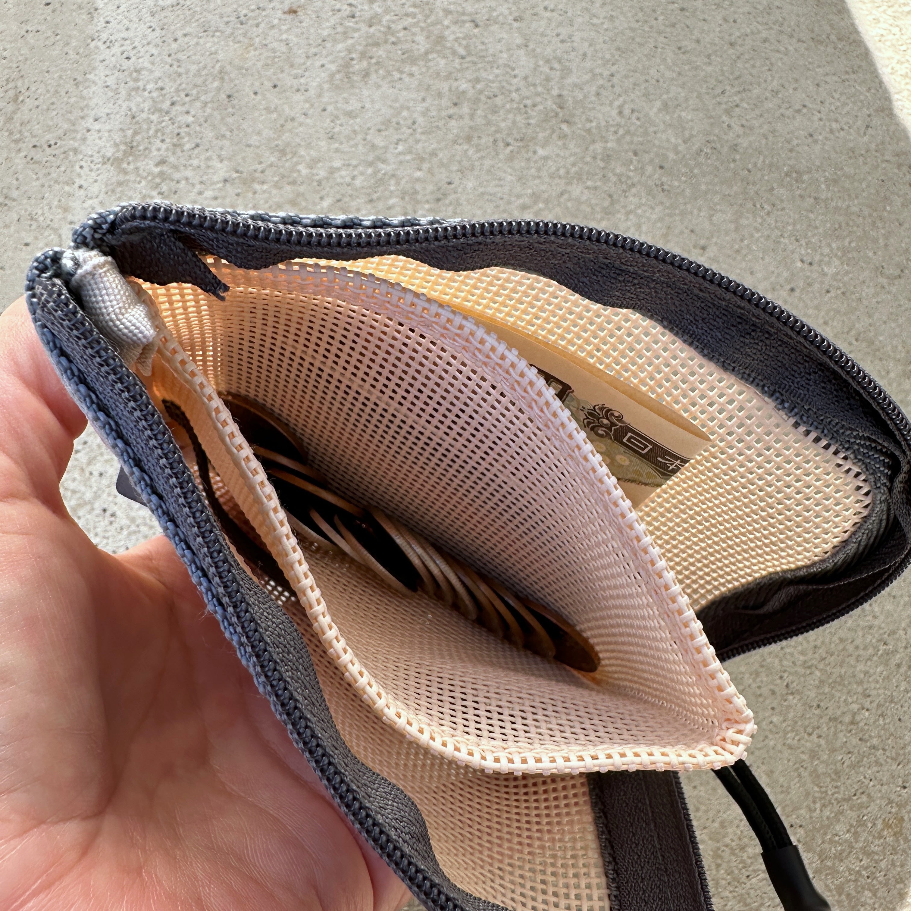 WEEKENDER] PVC MESH MULTI CASE – HEMING'S official online store