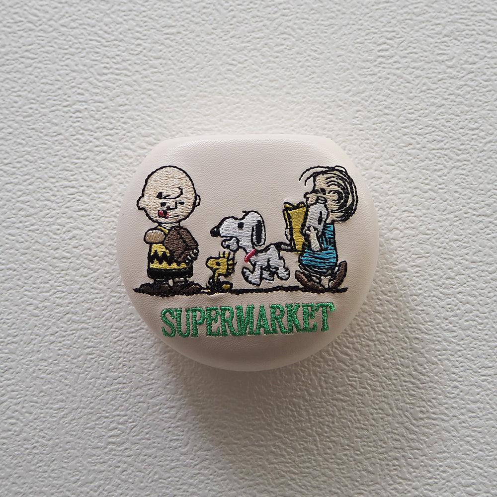 PEANUTS] PN/マルチケースラウンド – HEMING'S official online store