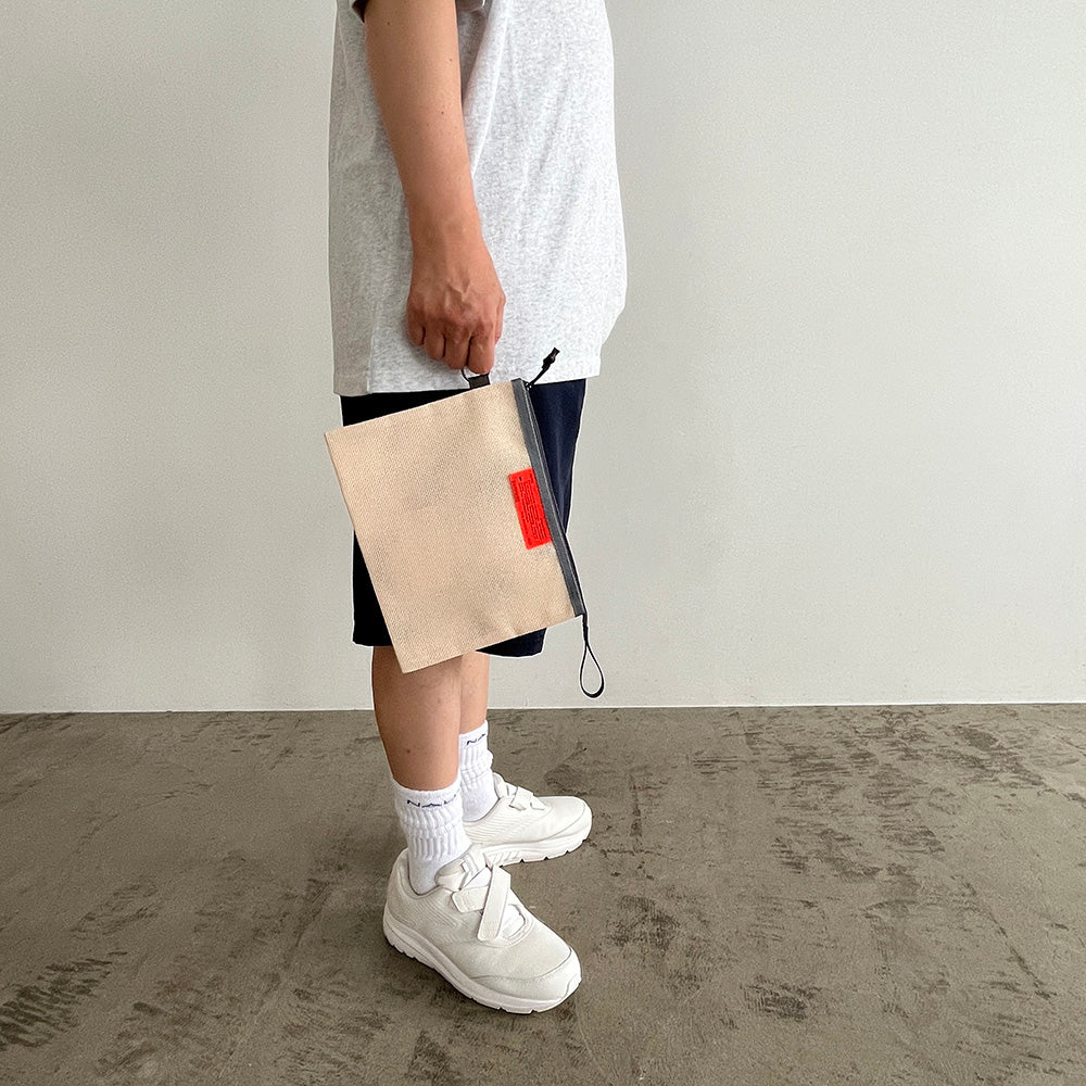 [WEEKENDER] PVC MESH FLAT CASE