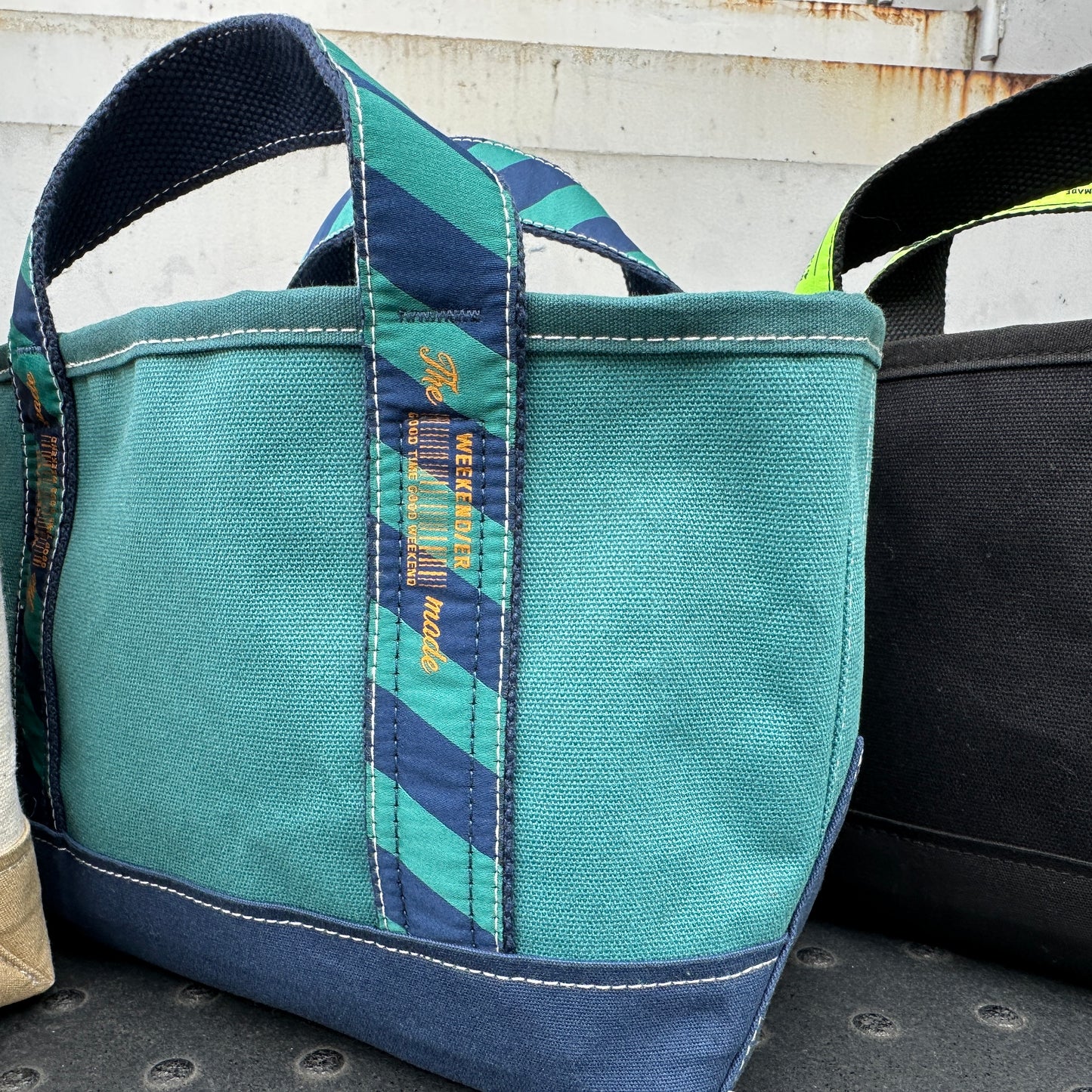 [WEEKENDER] CLASSIC DRIVE TOTE
