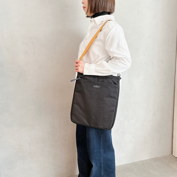 [SOLEIL] スリークPCバッグ