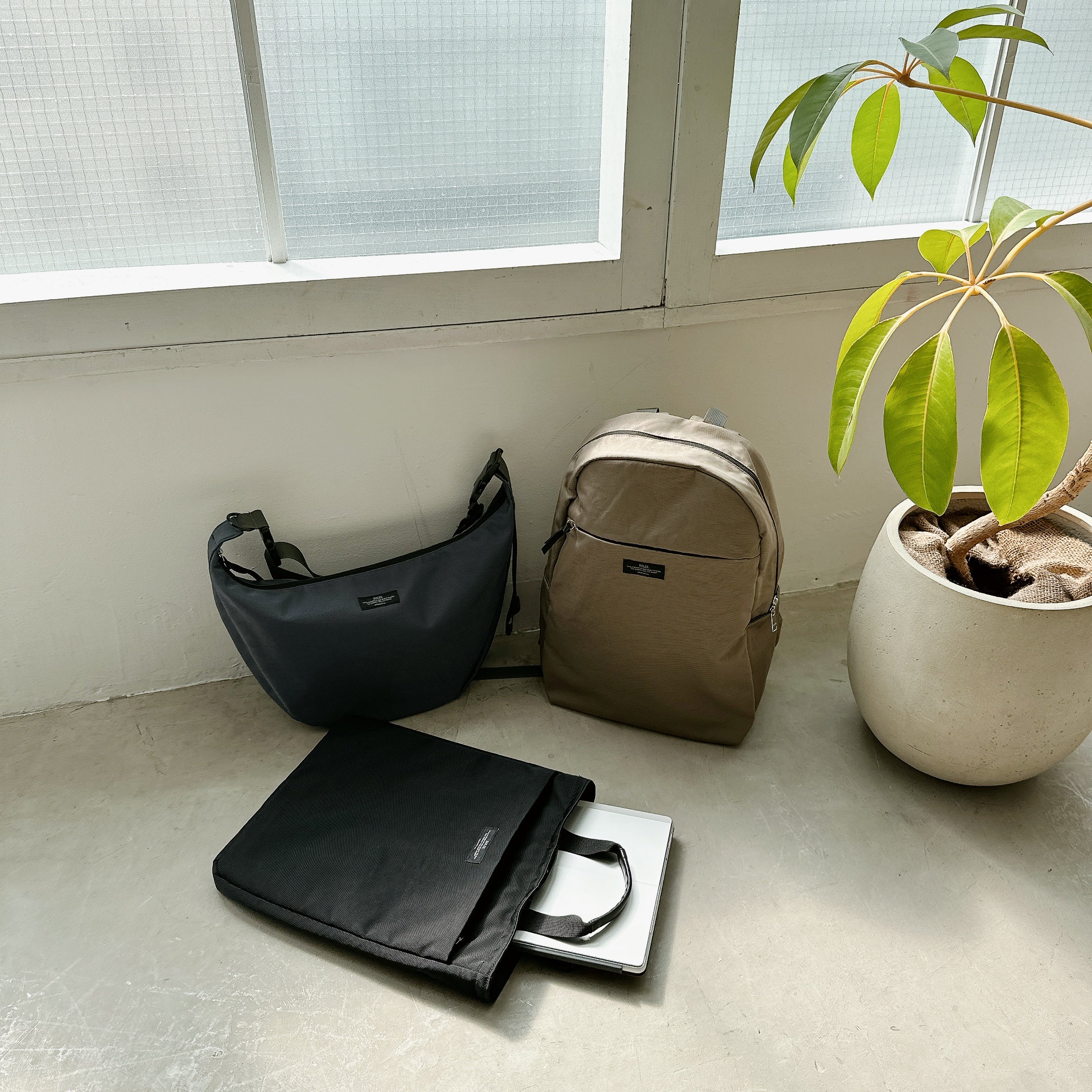 SOLEIL] スリークショルダーバッグ – HEMING'S official online store