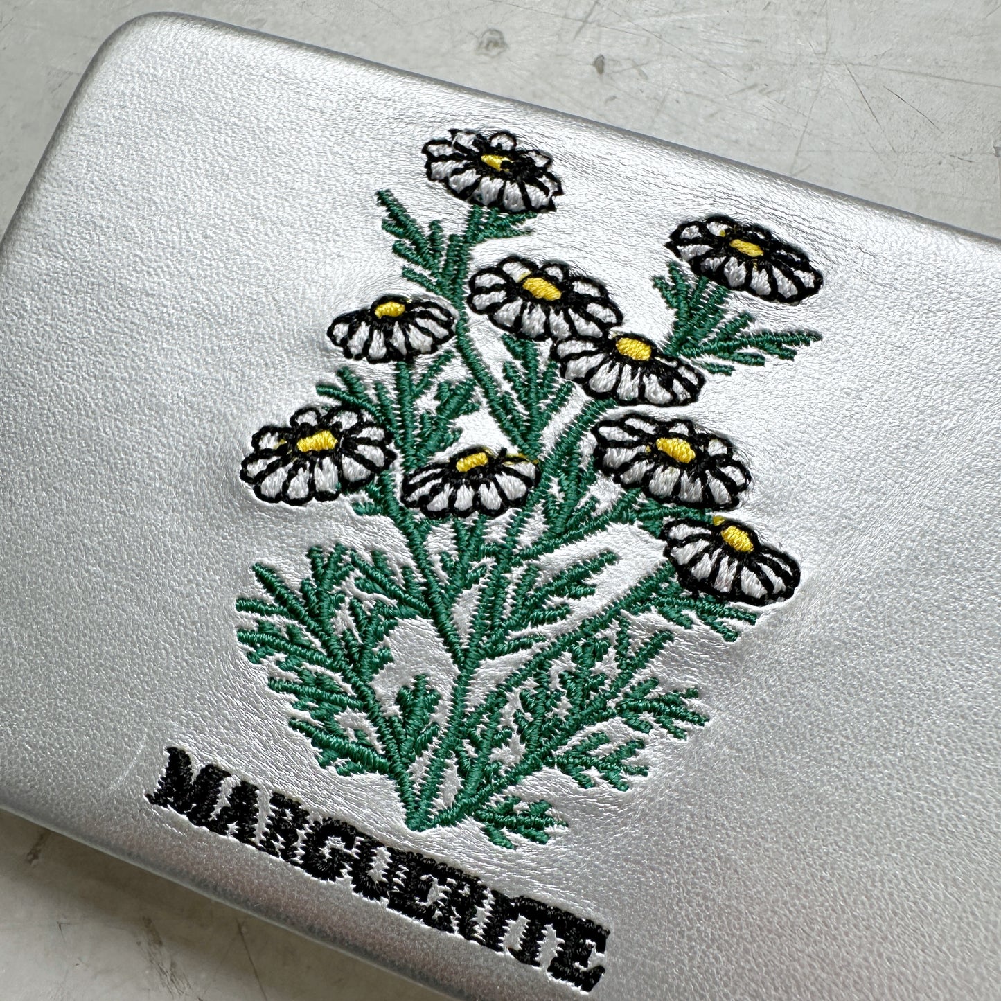 [JOliJOli] キャリング刺繍コンパクトミラーケース