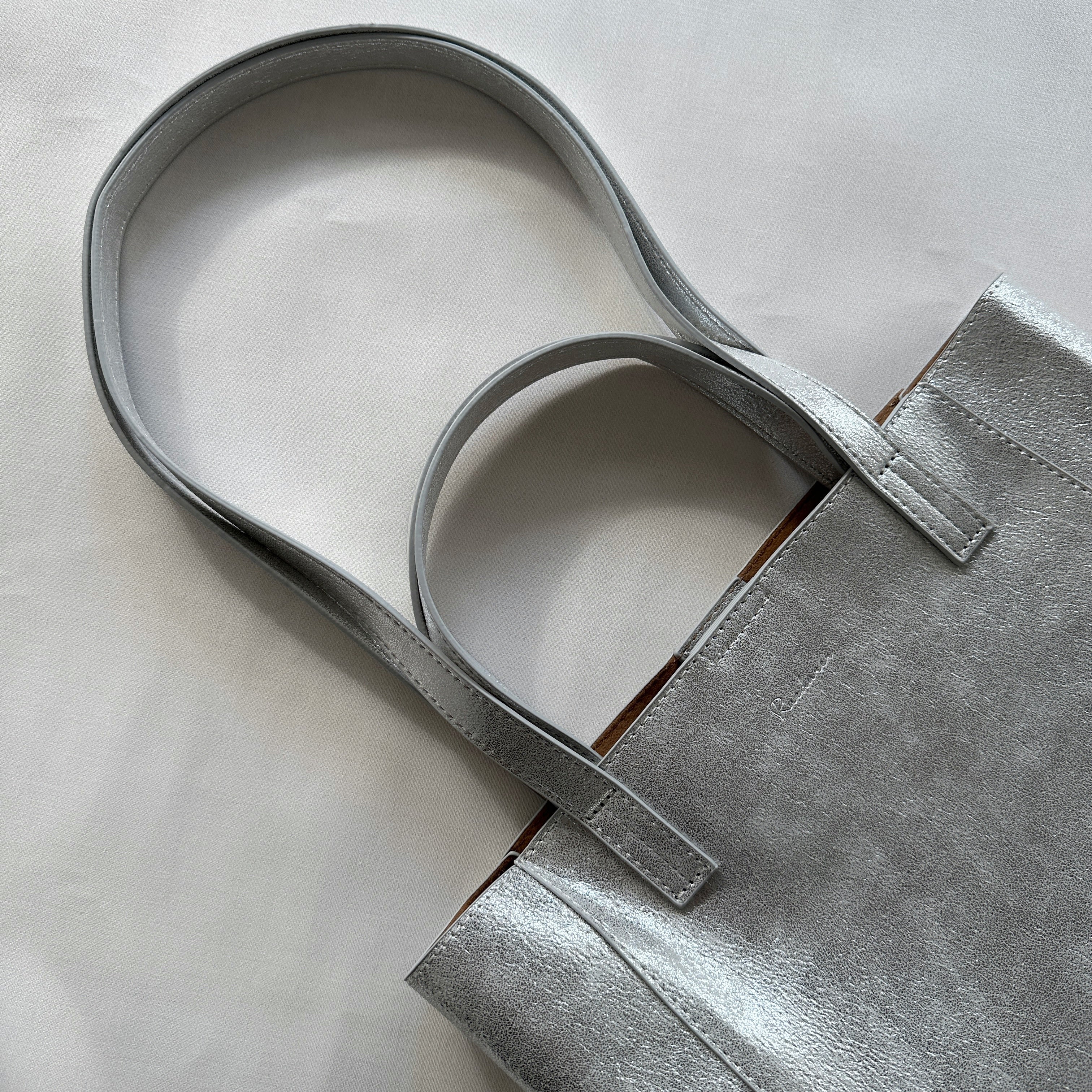 Finissage] ダブルハンドルグリッタートート – HEMING'S official