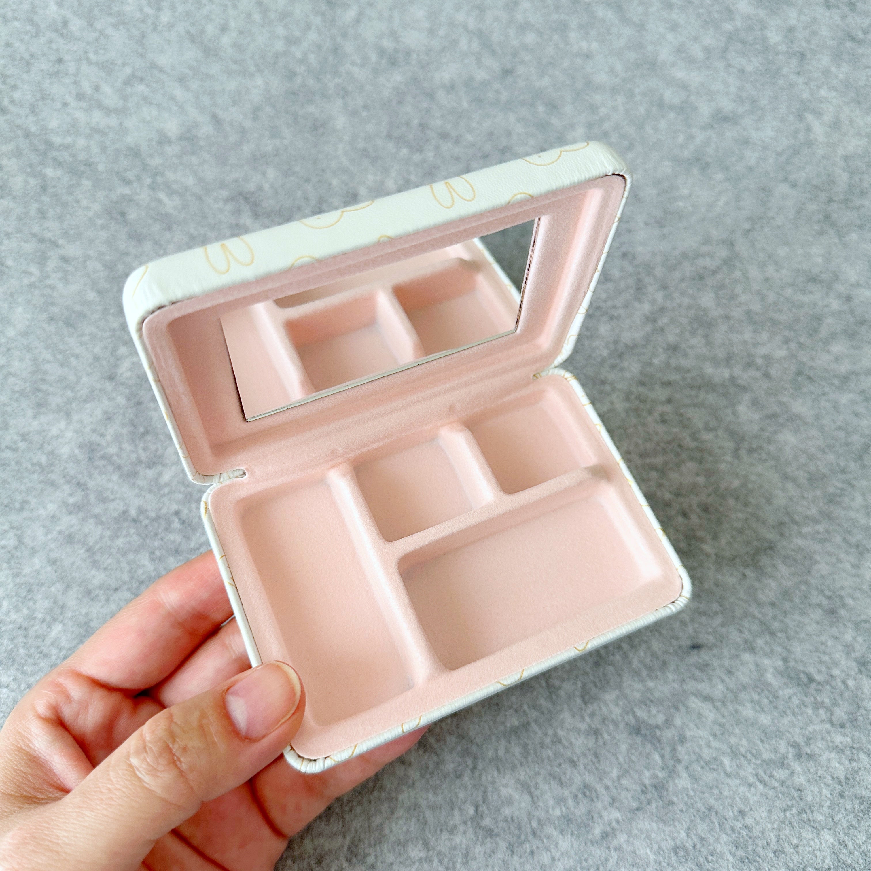 Dick Bruna] キャリングコンパクトミラーケース – HEMING'S official