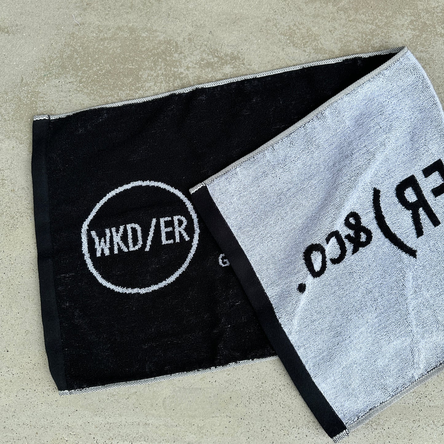 [WEEKENDER] LOGO TOWEL