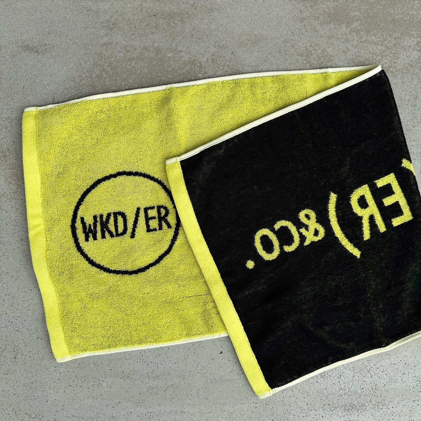 [WEEKENDER] LOGO TOWEL