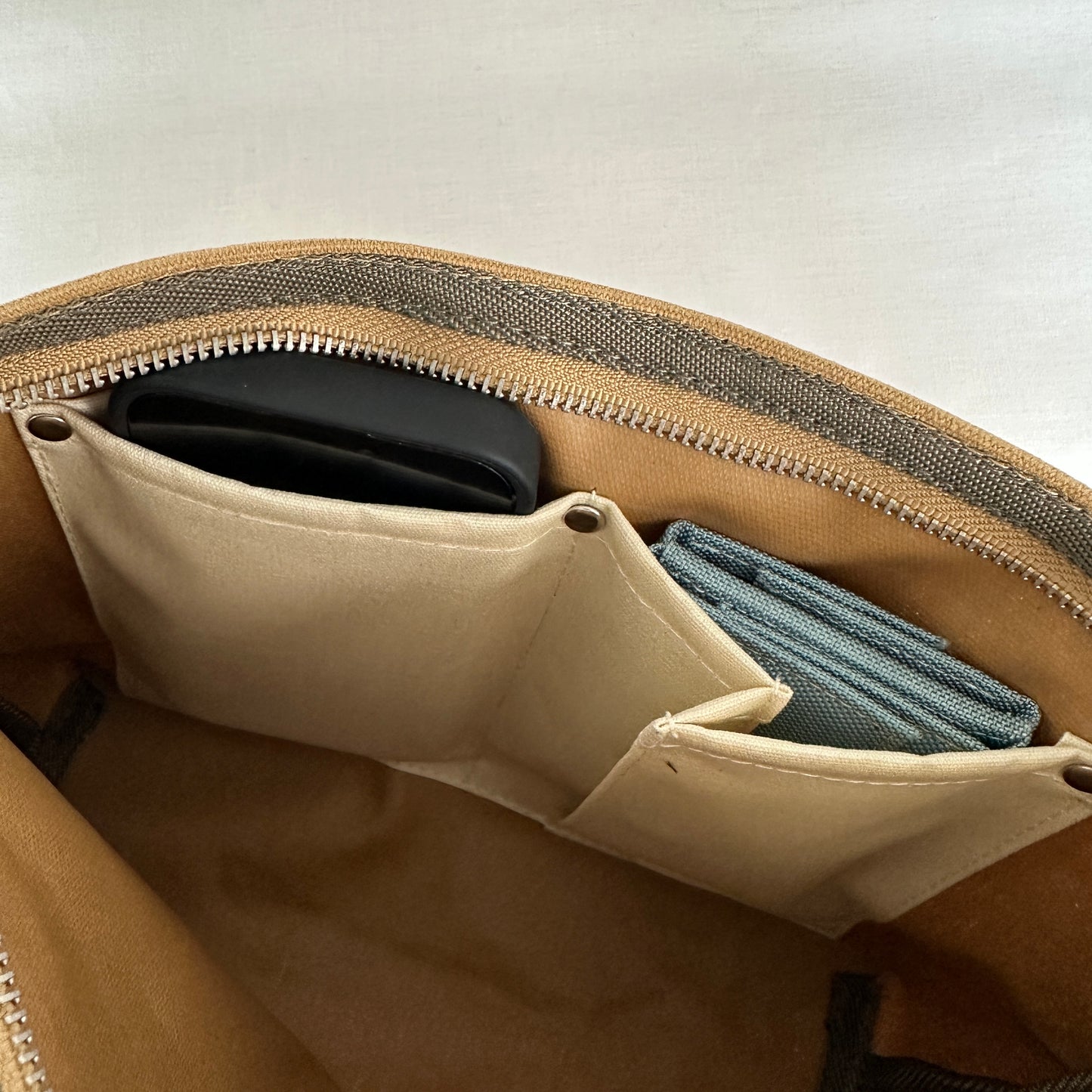 [WEEKENDER] WORKERS SHOULDER