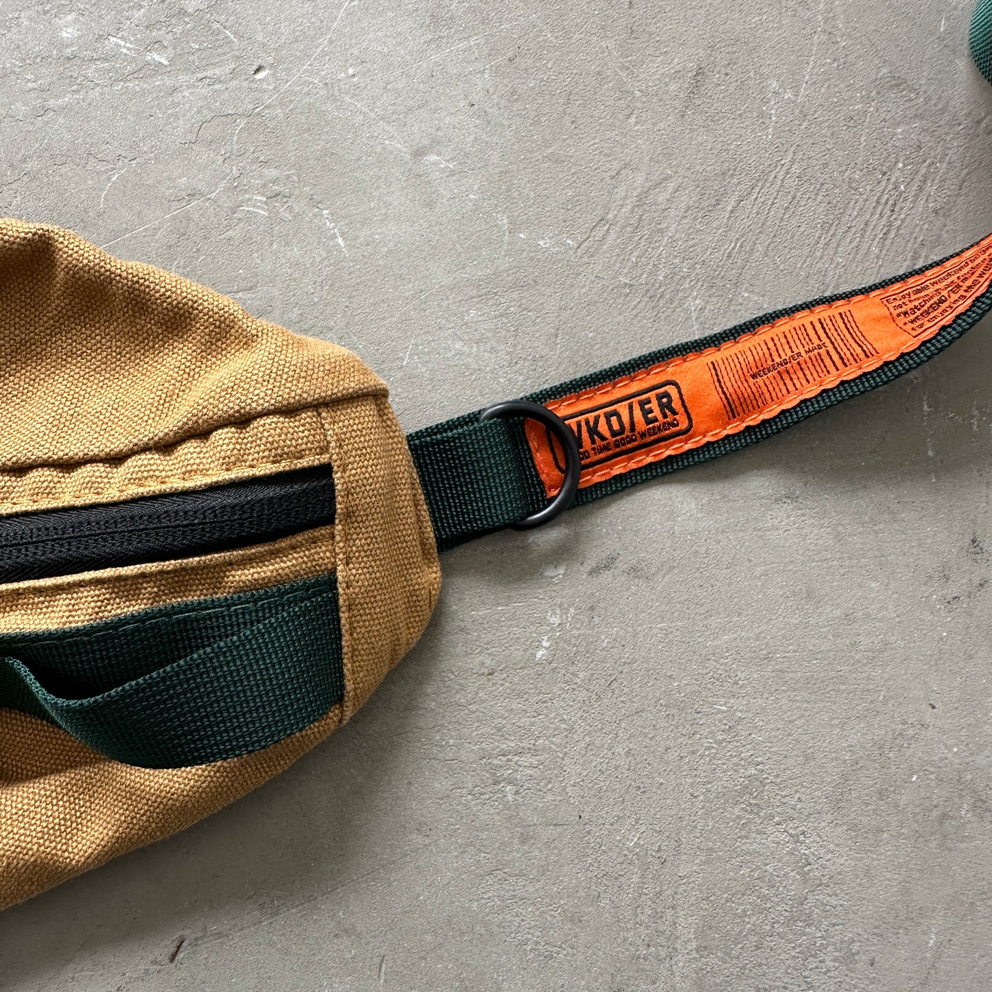 [WEEKENDER] WKD CANVAS FUNNYPACK