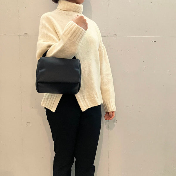 [Finissage] SQUARE ONE HANDLE BAG