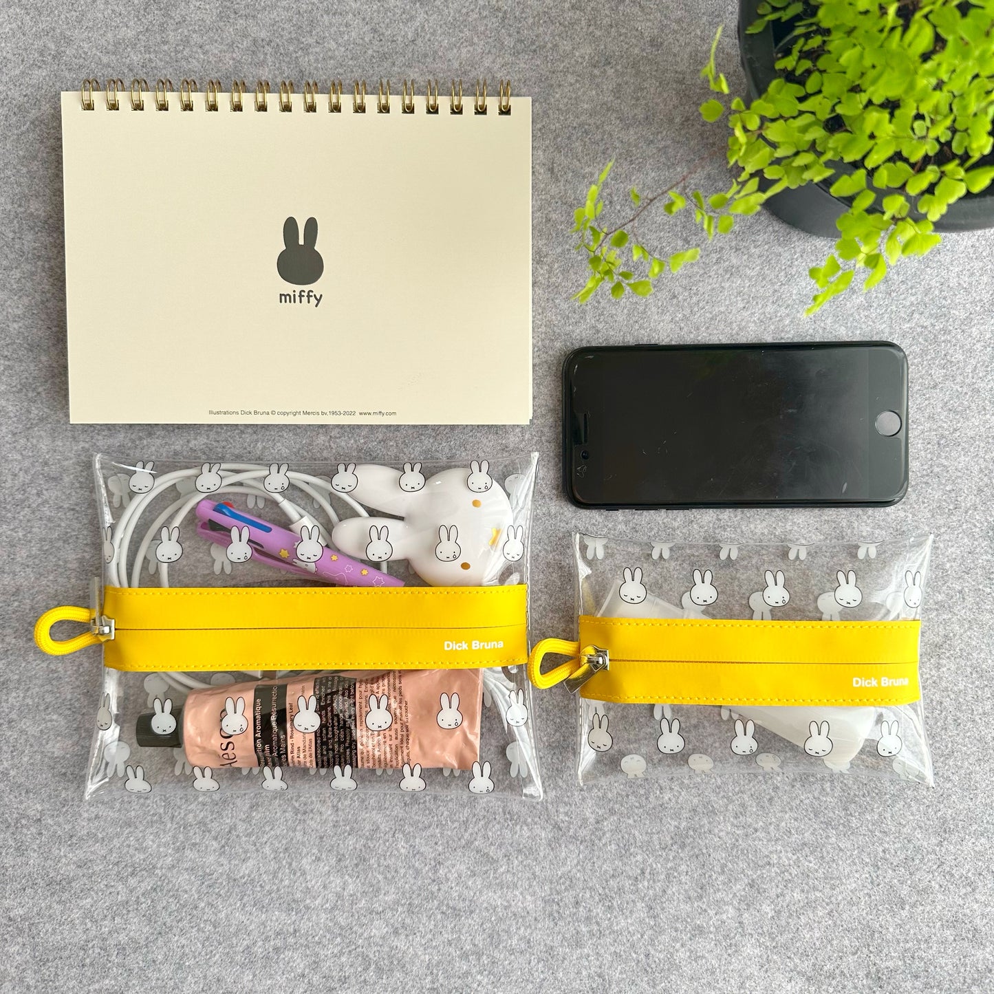 [Dick Bruna] 【ストア限定】CLEARオープンクローズポーチＳ